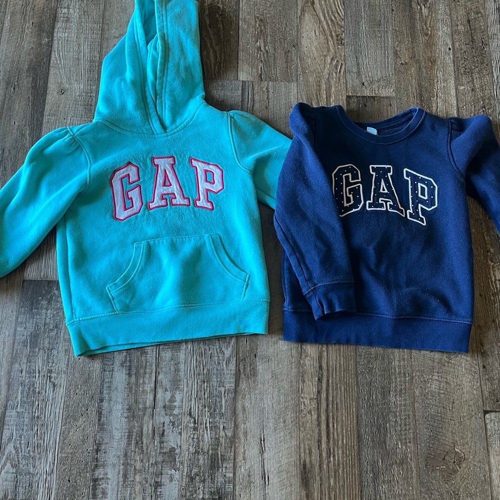 Gap hoodie size 4yrs.  Navy sweatshirt 5yrs